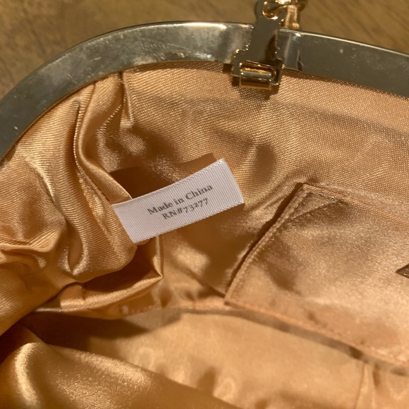 Apt 9 Womens Gold Satin Pleated Clutch, Snap Top Closure With Crystal , Like New - Picture 7 of 15